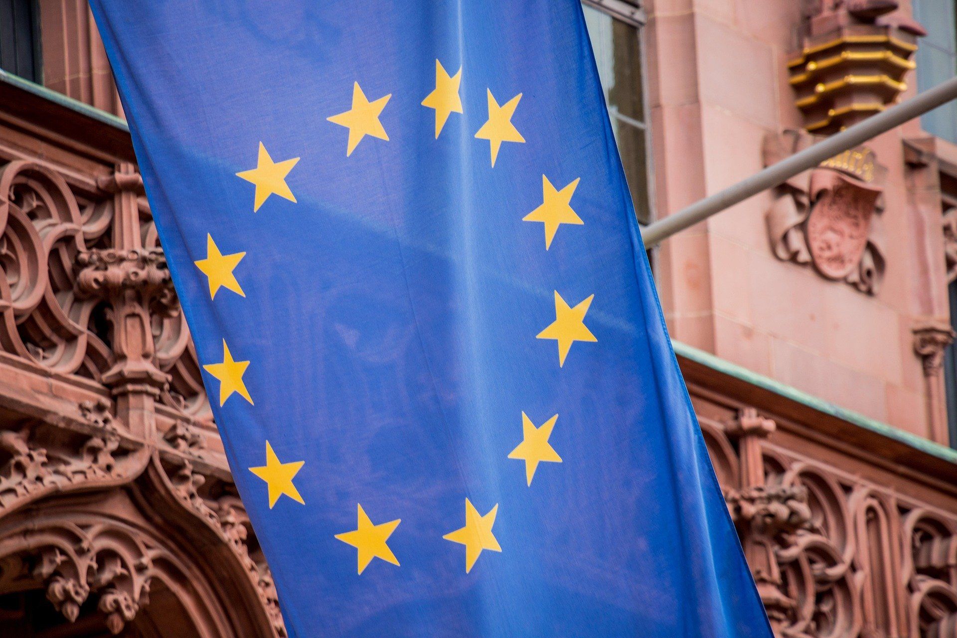 Cut in Half - the EU's Goods Trade Surplus Fell by Half in Q1 2026