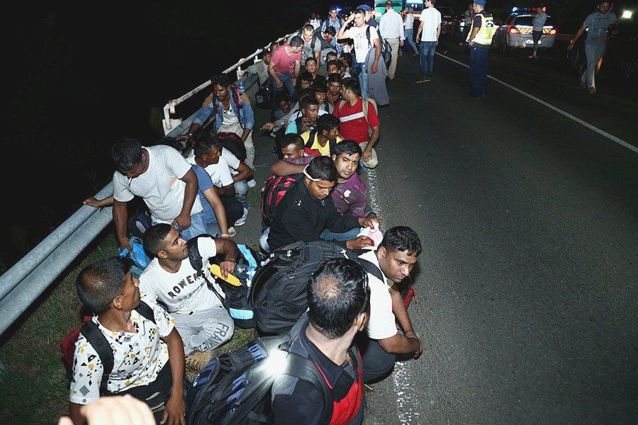 Germany Again Pushing Migrants to Poland? What German "Zurückweisungen" Really Are