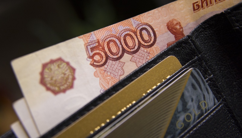 The battle over Russia's billions: Moscow threatens, Brussels pushes