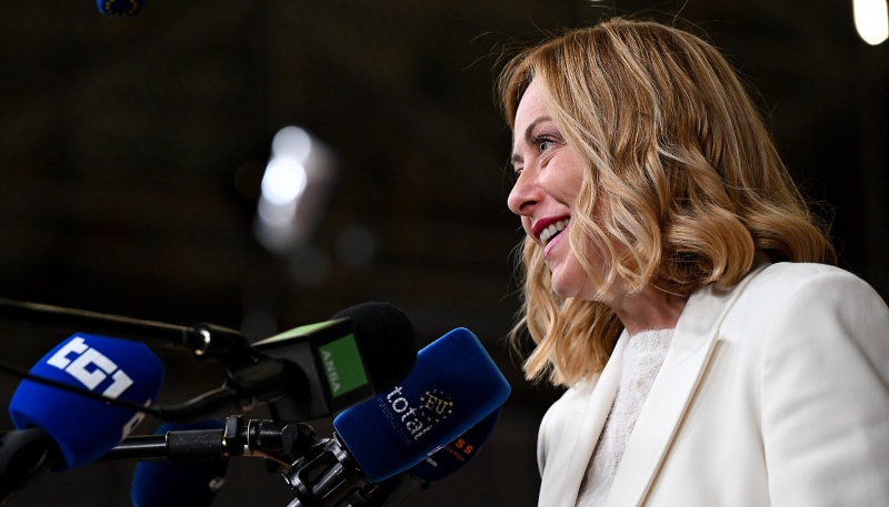 Meloni reaches for the money of banks and insurers