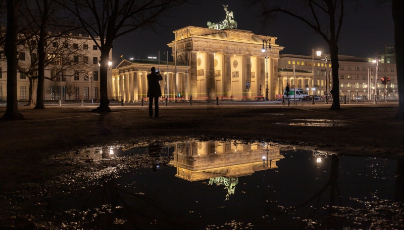 Unemployment Rising in Germany: Manufacturing Loses, Services Gain